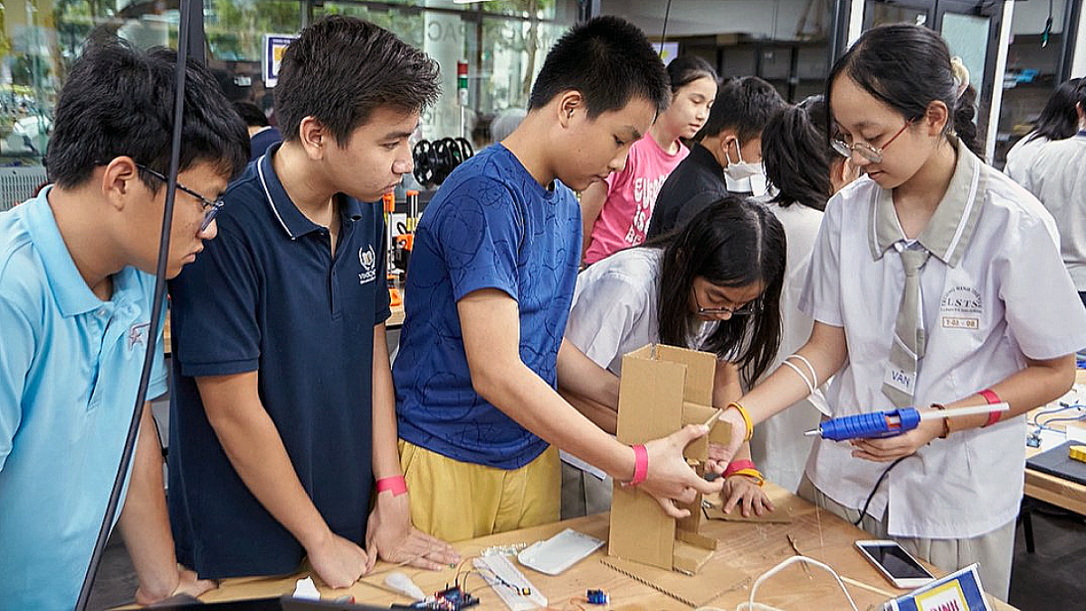 Students at Fulbright University Vietnam utilize the Makerspace built using AHSA funding to explore product design and engineering.