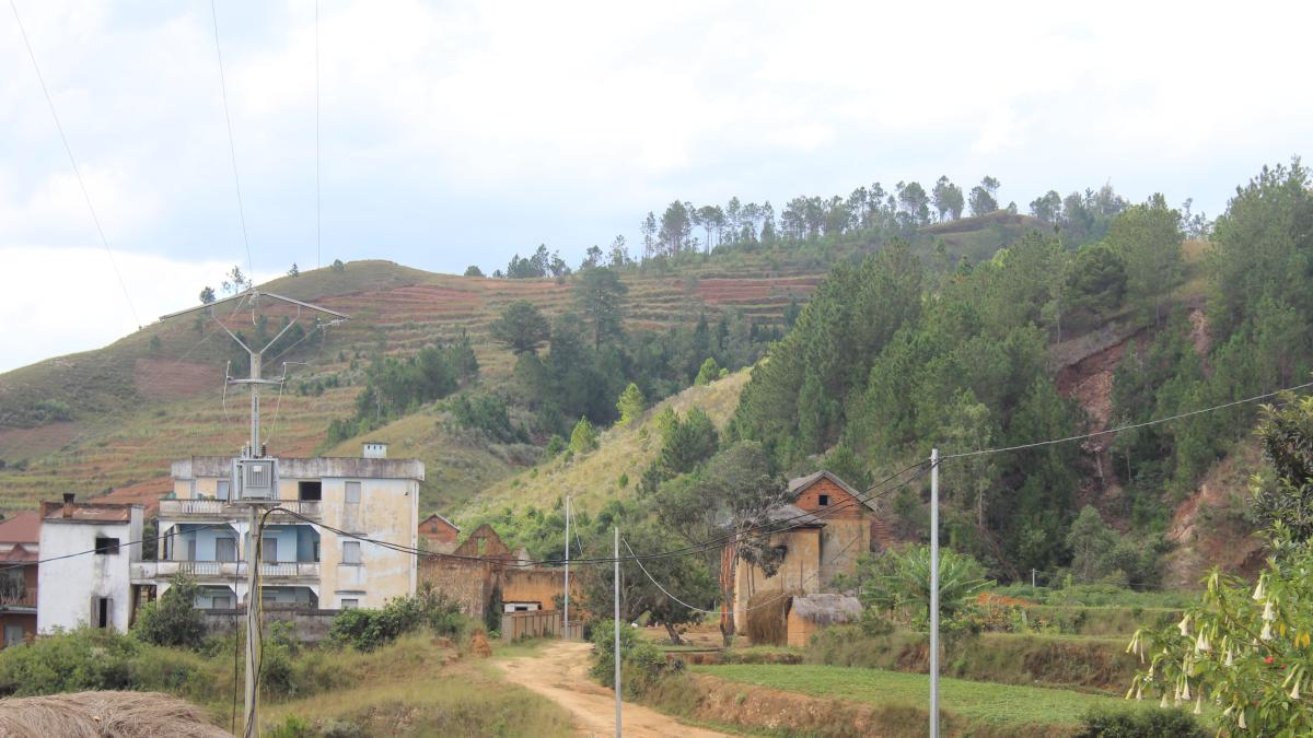 New power line in Tsarazaza, Madagascar