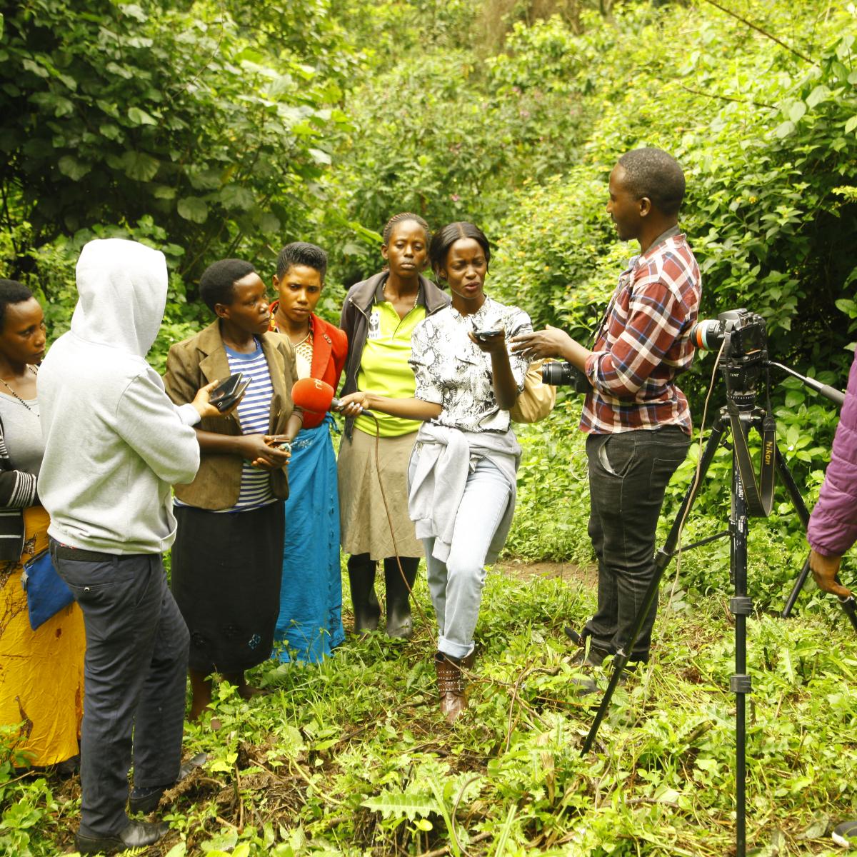 Journalists discuss natural resources management with representatives from Uganda Wildlife.