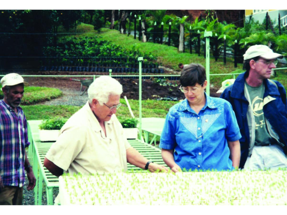 USAID Mission Director in the 2000s, Elena Brineman, discusses economic growth opportunities in the Dominican Republic. Credit: USAID/Dominican Republic