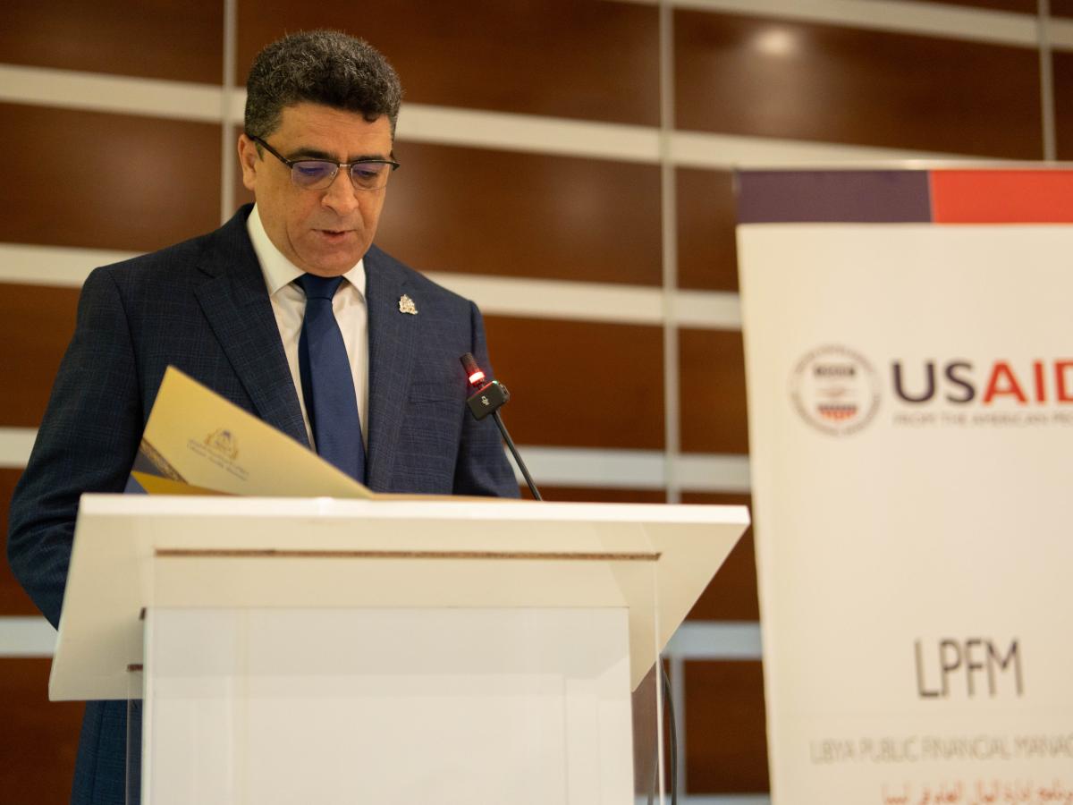 Libyan Audit Bureau Chairman Shakshak congratulates recent graduates on their achievement.