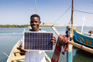 Power Africa, through USAID, awarded grants totaling $669,330 to five solar energy companies operating in Liberia. This funding will assist the grantees to distribute solar-powered productive use of energy (PUE) technologies that let users harvest, process, and preserve agricultural produce and fish, or power small businesses. One of the grantees, Liberian Energy Network Two (LEN), has been scaling its solar-powered fishing light pilot project in Robertsport, Cape Mount County, by supplying fishing communit