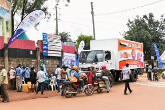 CAST+ mobile TB clinic. Phot: USAID/Uganda