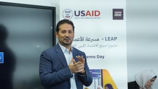 A LEAP participant pitches his business to inventors in Tripoli.