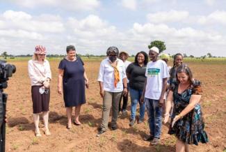 U.S. Ambassador to the United Nations Linda Thomas-Greenfield visited a demonstration farm to interact with farmers in northern Ghana about fertilizers and food security Photo credit: US Embassy, Ghana.