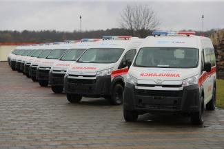 USAID/Ukraine and WHO handed over 12 ambulances to the Ministry of Health of Ukraine.